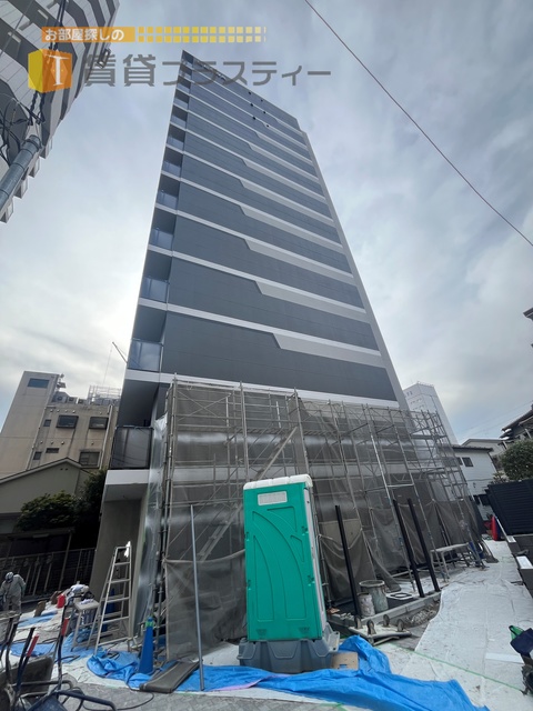 建物外観　船橋の中の船橋に堂々完成。