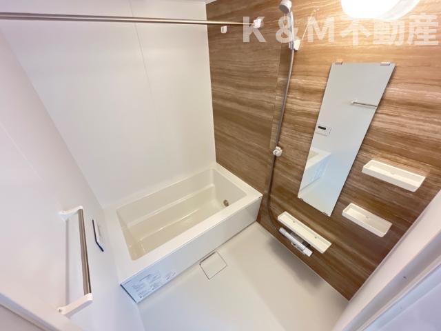 バス・シャワールーム　お風呂で日々の疲れを落としましょう