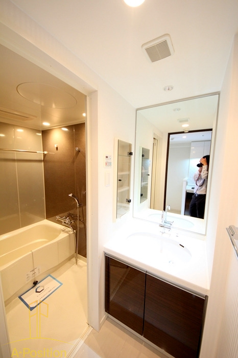 洗面設備　カスタリアタワー肥後橋