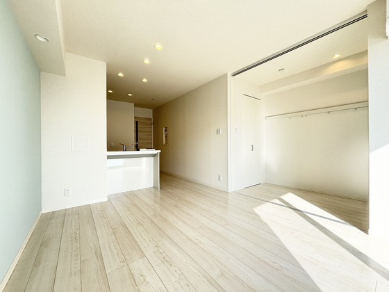 居室・リビング　※別号室のお写真となります※現況優先