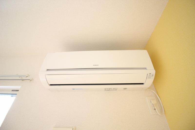 その他設備　洋室６．１帖のエアコン