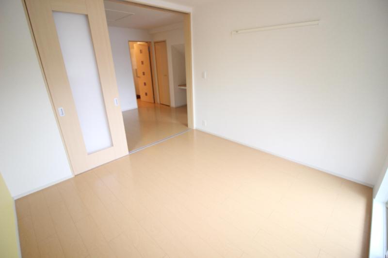 居室・リビング　１　洋室６．１帖