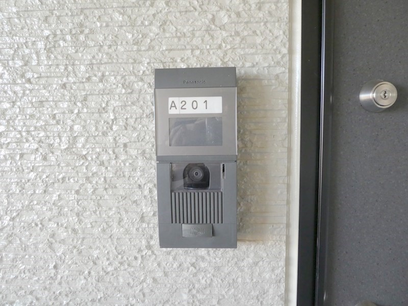 セキュリティ　写真は201号室です（参考）