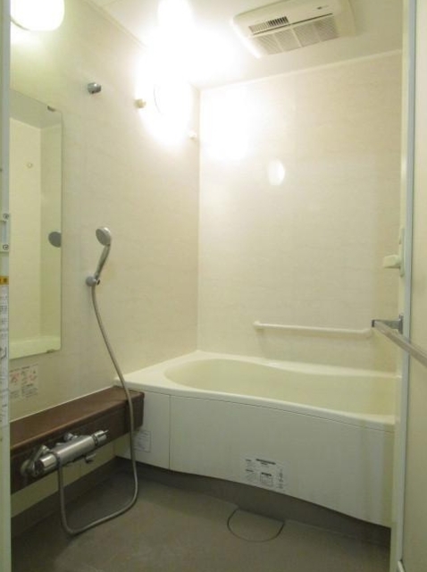 バス・シャワールーム　バス