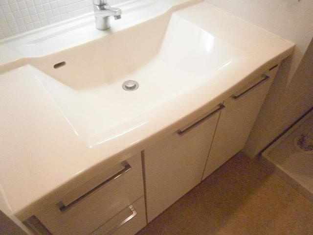 洗面設備　※写真は同タイプ住戸です。