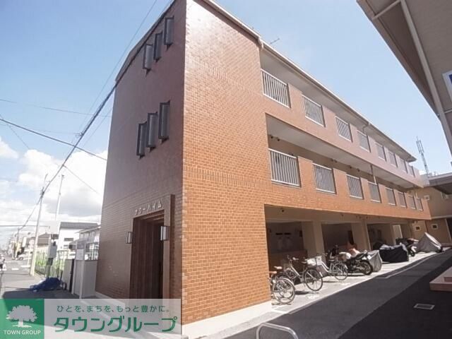 建物外観　１階廊下部分