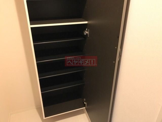 玄関　収納