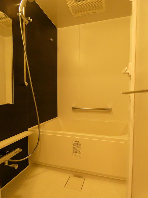 バス・シャワールーム　バスルーム