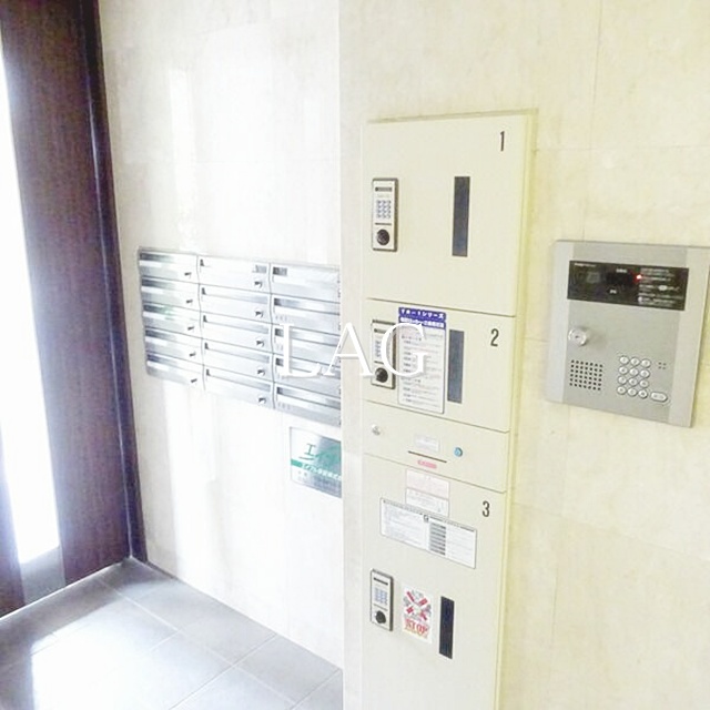 セキュリティ　オートロックになります。