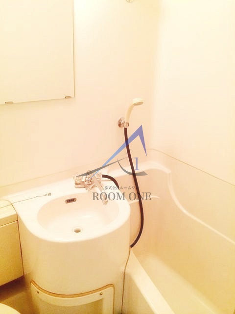 バス・シャワールーム　お風呂です。