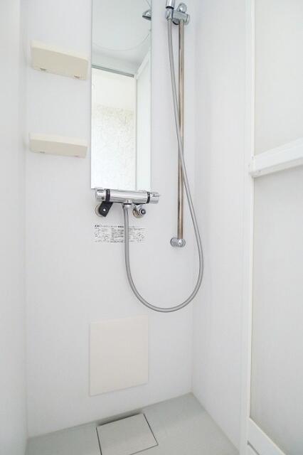 バス・シャワールーム　?