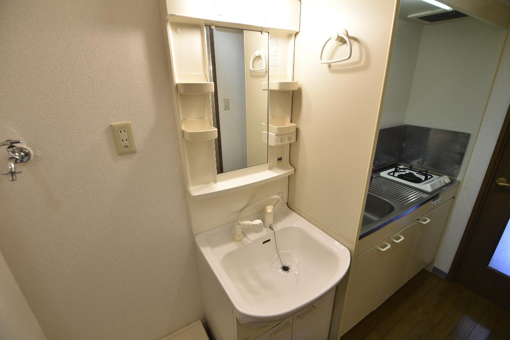 洗面設備　洗髪洗面化粧台