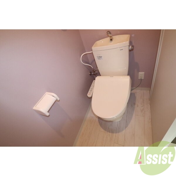 トイレ　トイレです。ウォシュレット付を探している方、おすすめです。