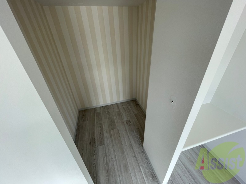 収納　ウォークインクローゼットです。お洋服も沢山入りそうですね。