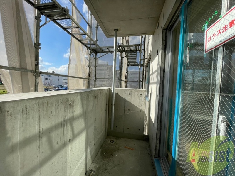 バルコニー　バルコニーです。洗濯物を干したり一息ついたりできますね！