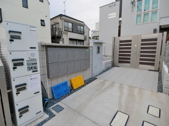 エントランス　宅配ボックスあり♪