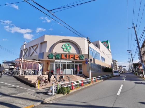スーパー　ライフ赤塚店（スーパー）まで375m