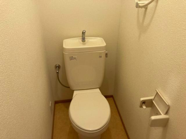京阪交野線 交野市駅 徒歩11分 3階建 築23年のトイレ写真