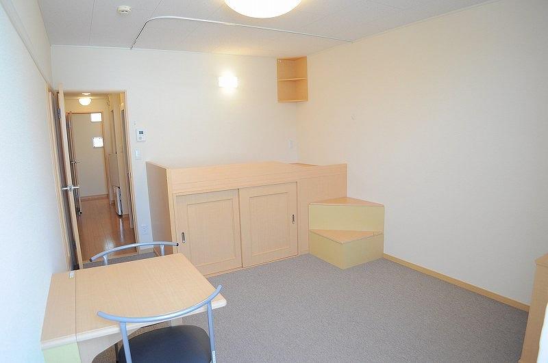 バス・シャワールーム　2Fカーペット。