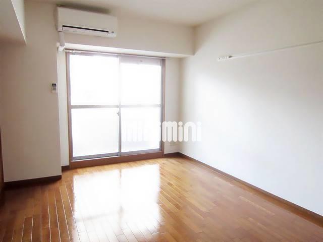 居室・リビング　エアコン付きのワンルーム