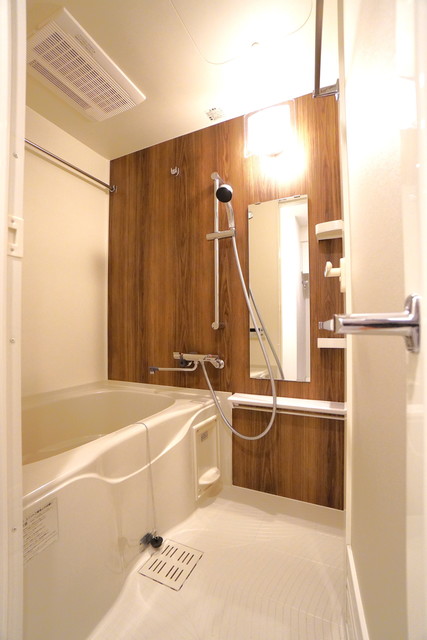 バス・シャワールーム　※写真は同タイプ住戸です。