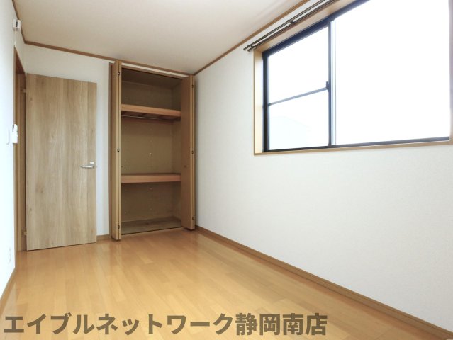 収納　たっぷりとした収納スペースです