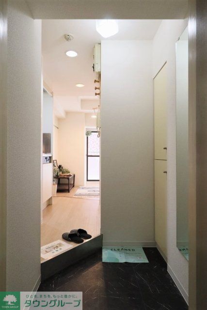 玄関　家具・小物はイメージです