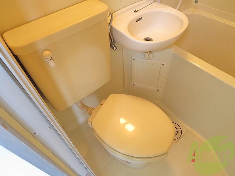 トイレ　トイレです。清潔感があり気持ち良く使用できますね。