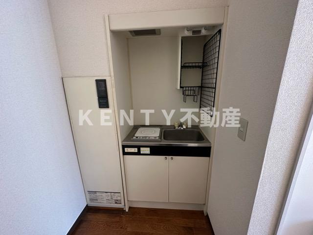 キッチン　コンパクトなキッチンで掃除もラクラク