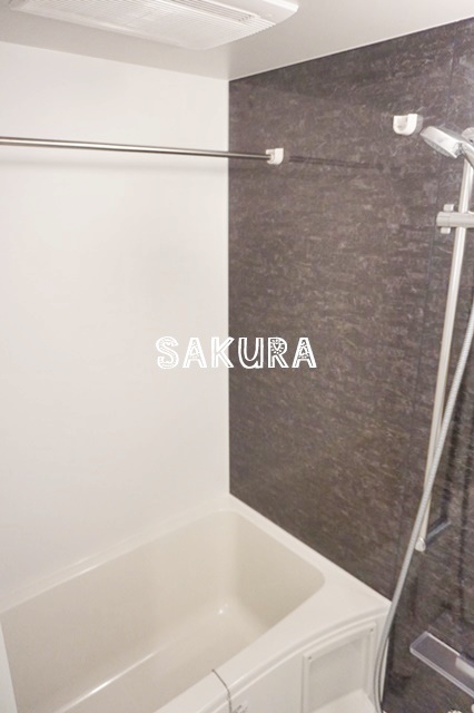 バス・シャワールーム　嬉しい追い焚き・浴室乾燥機付き♪