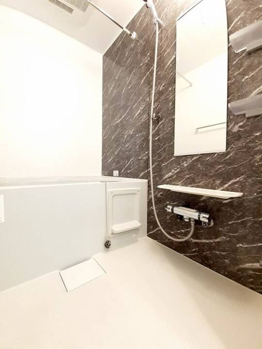 バス・シャワールーム　浴室