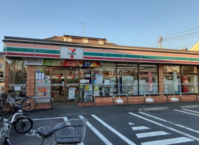 コンビニ　セブンイレブン三鷹新道北通り店（コンビニ）まで376m