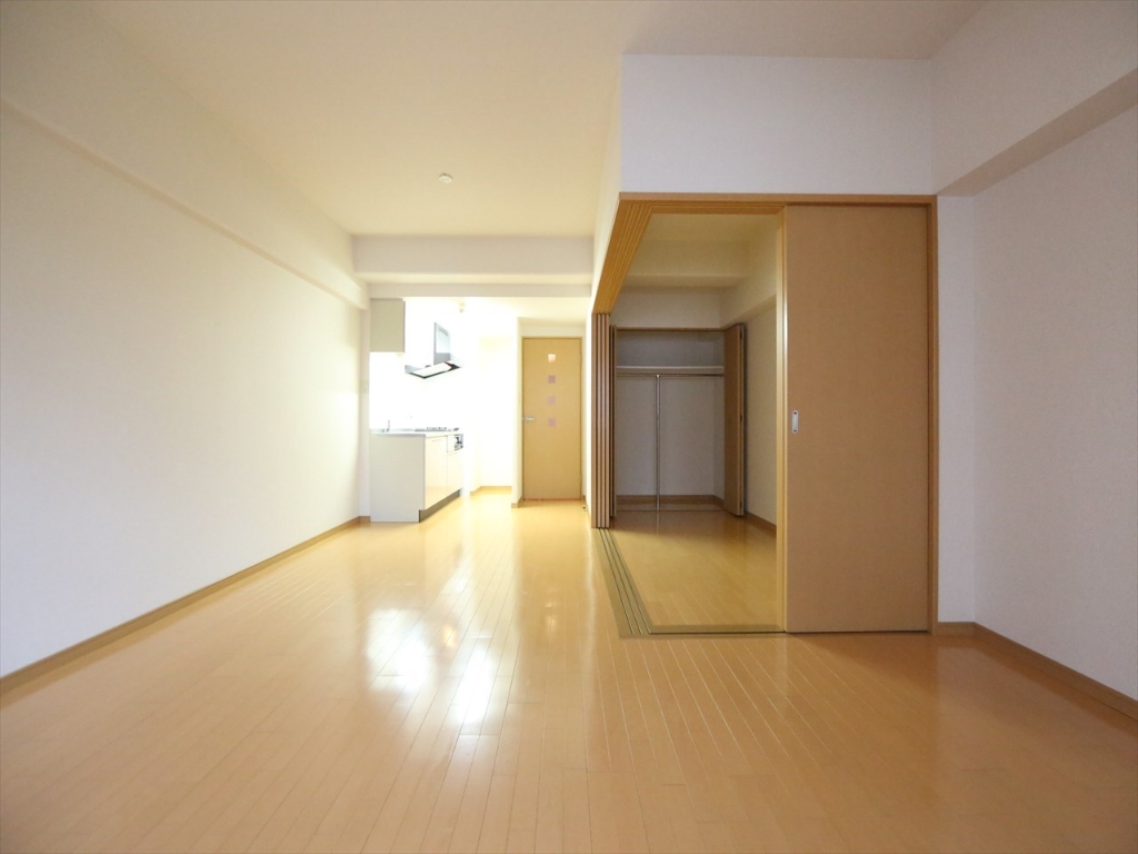 その他　ＬＤＫ14.9帖　洋室4.7帖と繋げても使えます