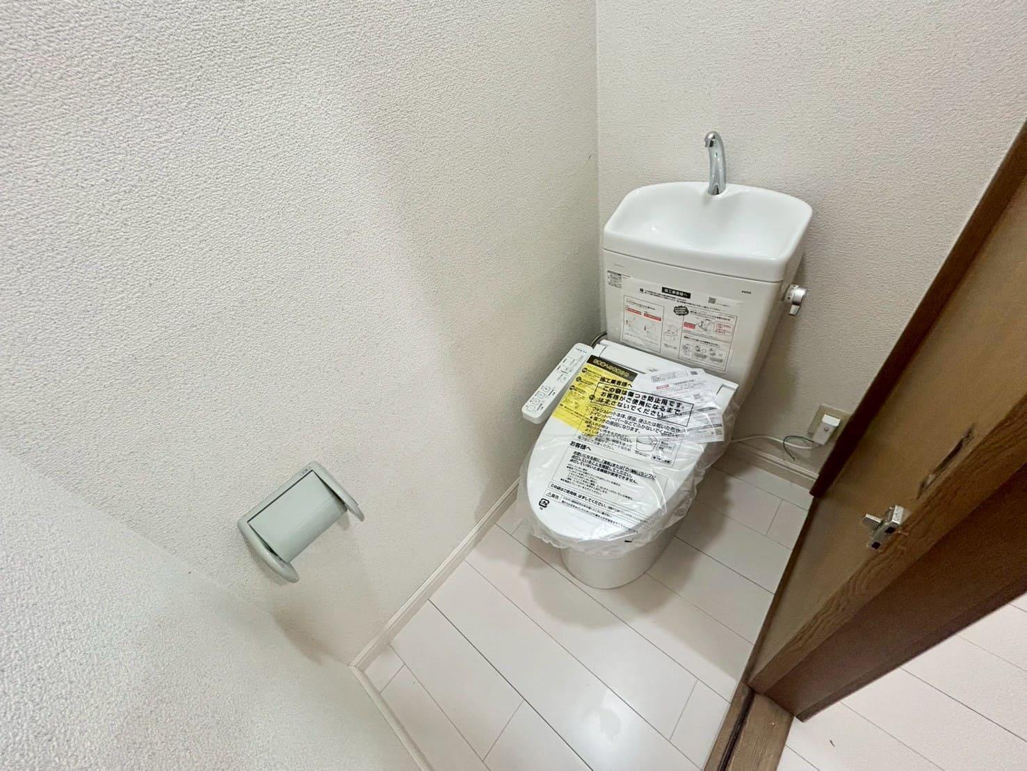 トイレ　トイレ