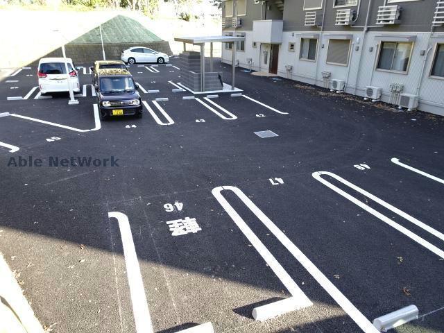 駐車場　駐車場