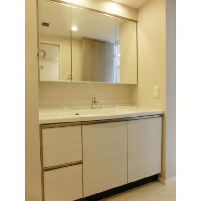 洗面設備　※写真は同タイプ住戸です。