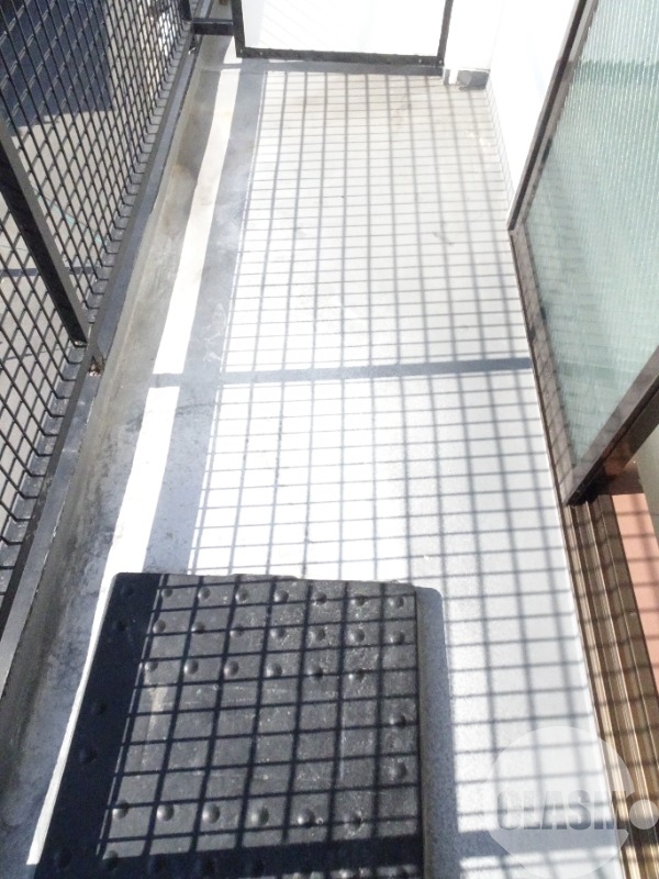 バルコニー　南向きだからお洗濯物も乾きやすい♪