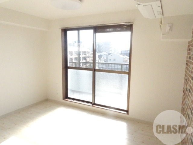 居室・リビング　明るいお部屋です♪