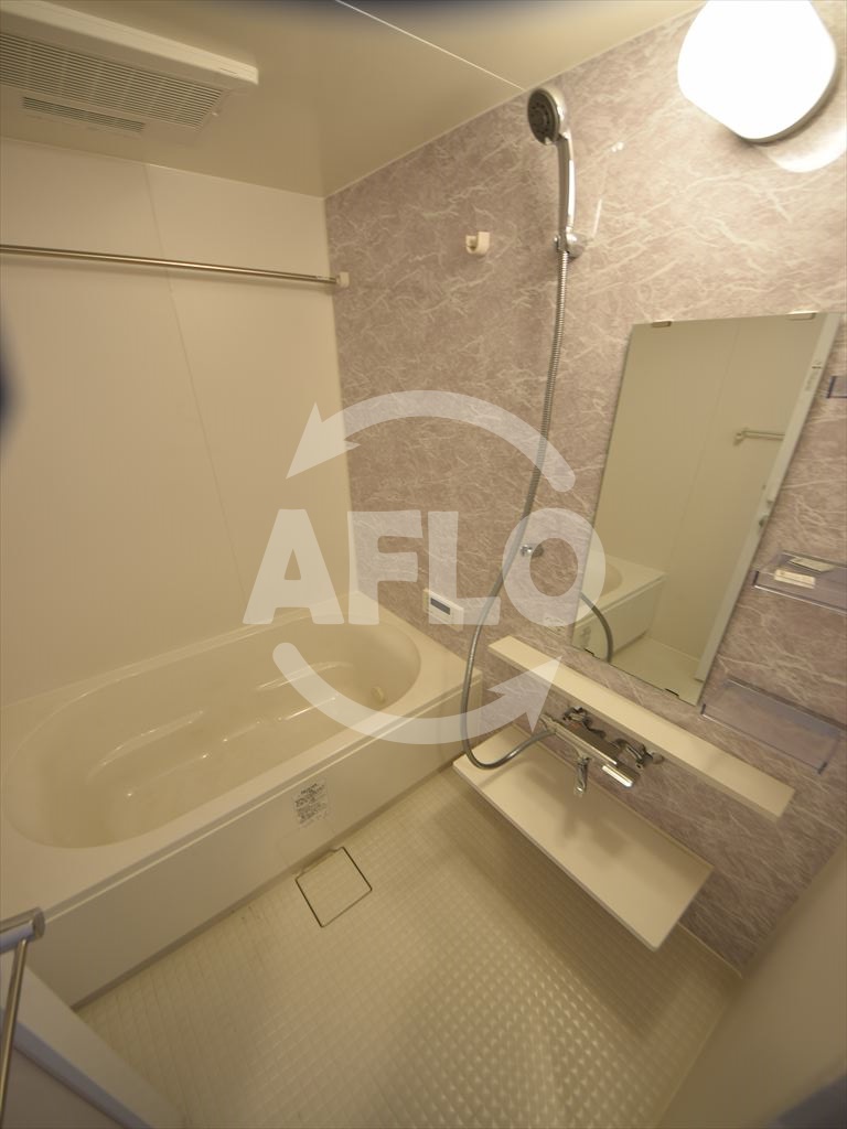 バス・シャワールーム　ウルバーノ　イリス　風呂