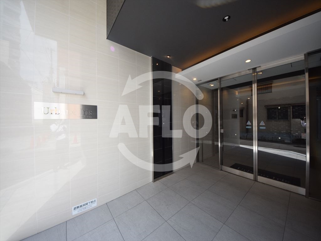 エントランス　ウルバーノ　イリス　エントランス