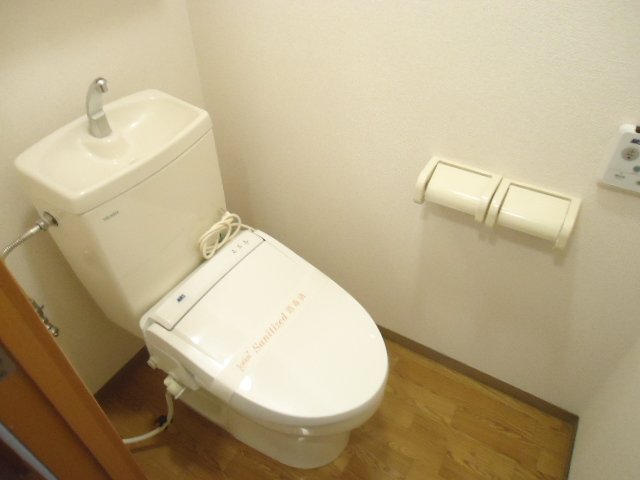 トイレ　シャワー付きトイレ