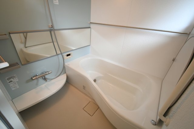 バス・シャワールーム　お風呂で日々の疲れを落としましょう