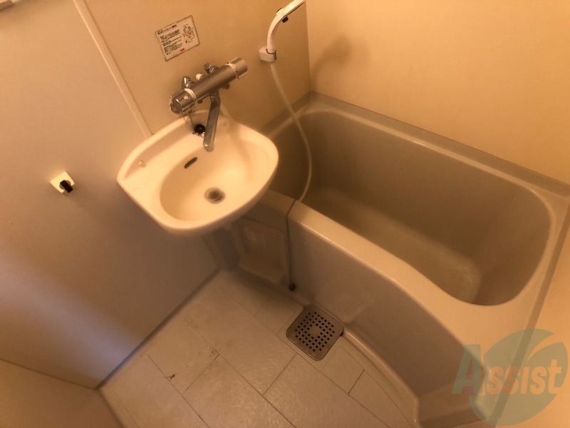 バス・シャワールーム　お風呂です。ゆっくりお風呂につかるのも体に良いですね～