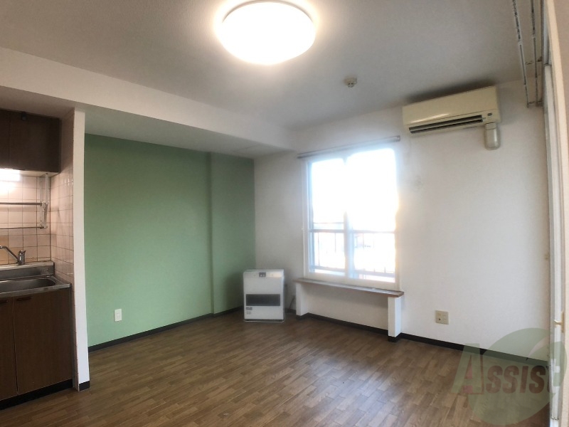 居室・リビング　広くてキレイなお部屋が広がっていて、充実した生活が送れそう。