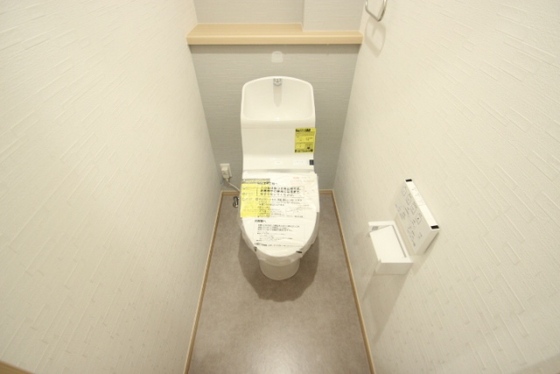 トイレ　※別部屋の写真です