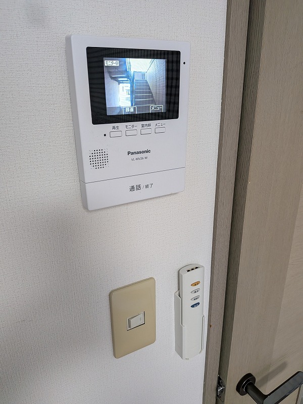 セキュリティ　怪しい人はシャットアウトのTVモニターホン