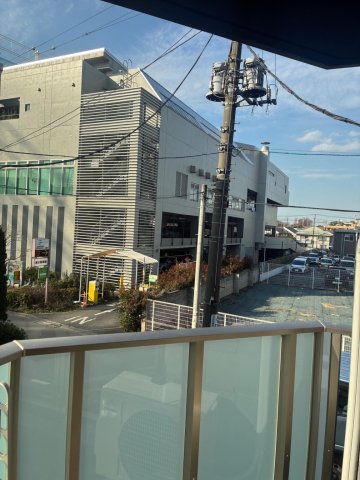 バルコニー　分譲仕様で広いバルコニー