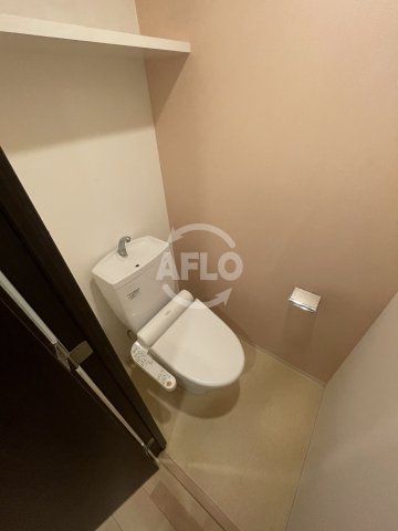 トイレ　レジュールアッシュ中之島SOUTH　温水洗浄便座付き