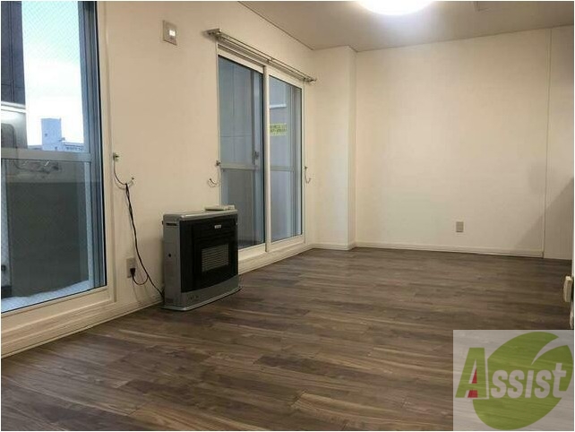 居室・リビング　内装リフォーム済で大変きれいなお部屋です！