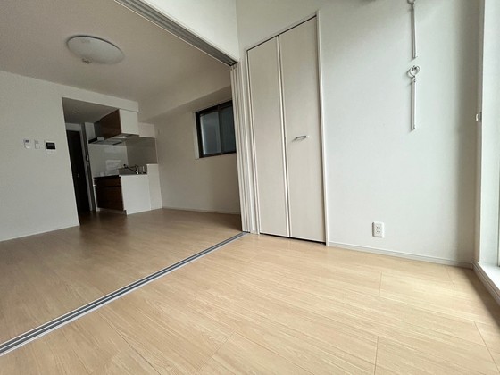 居室・リビング　※別部屋の写真です